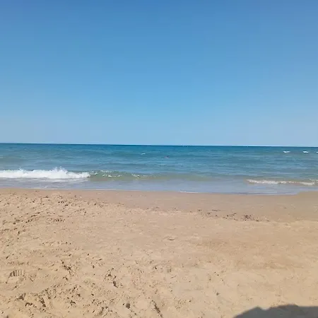 Playa De Miramar Piles